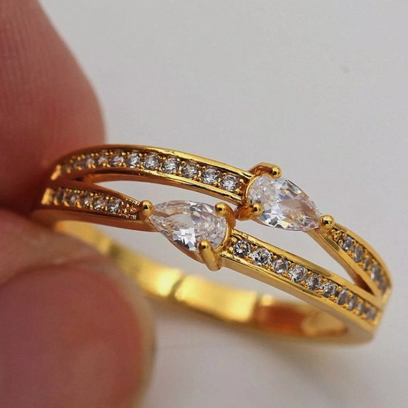 Jewelry - New 18kt gold filled cz ring